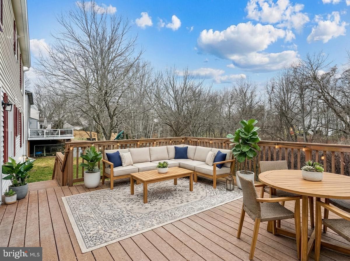 MILLS FARM - Residential