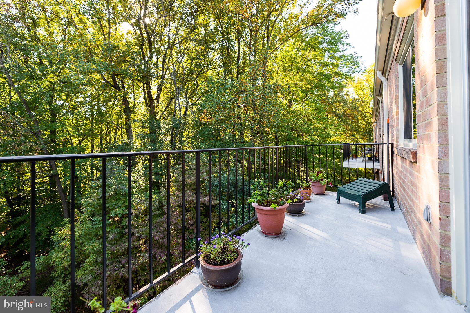 PARKSIDE CONDOMINIUMS - Residential Lease