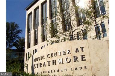 PARKSIDE CONDOMINIUMS - Residential Lease