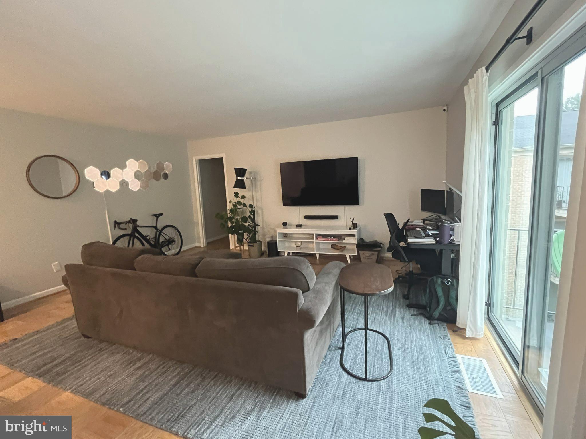 PARKSIDE CONDOMINIUMS - Residential Lease