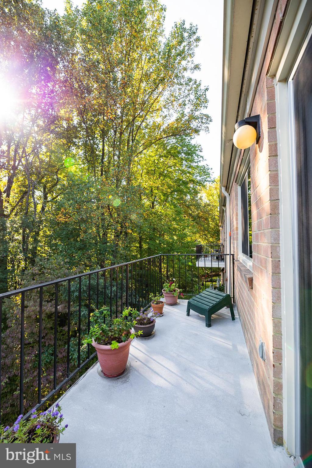 PARKSIDE CONDOMINIUMS - Residential Lease