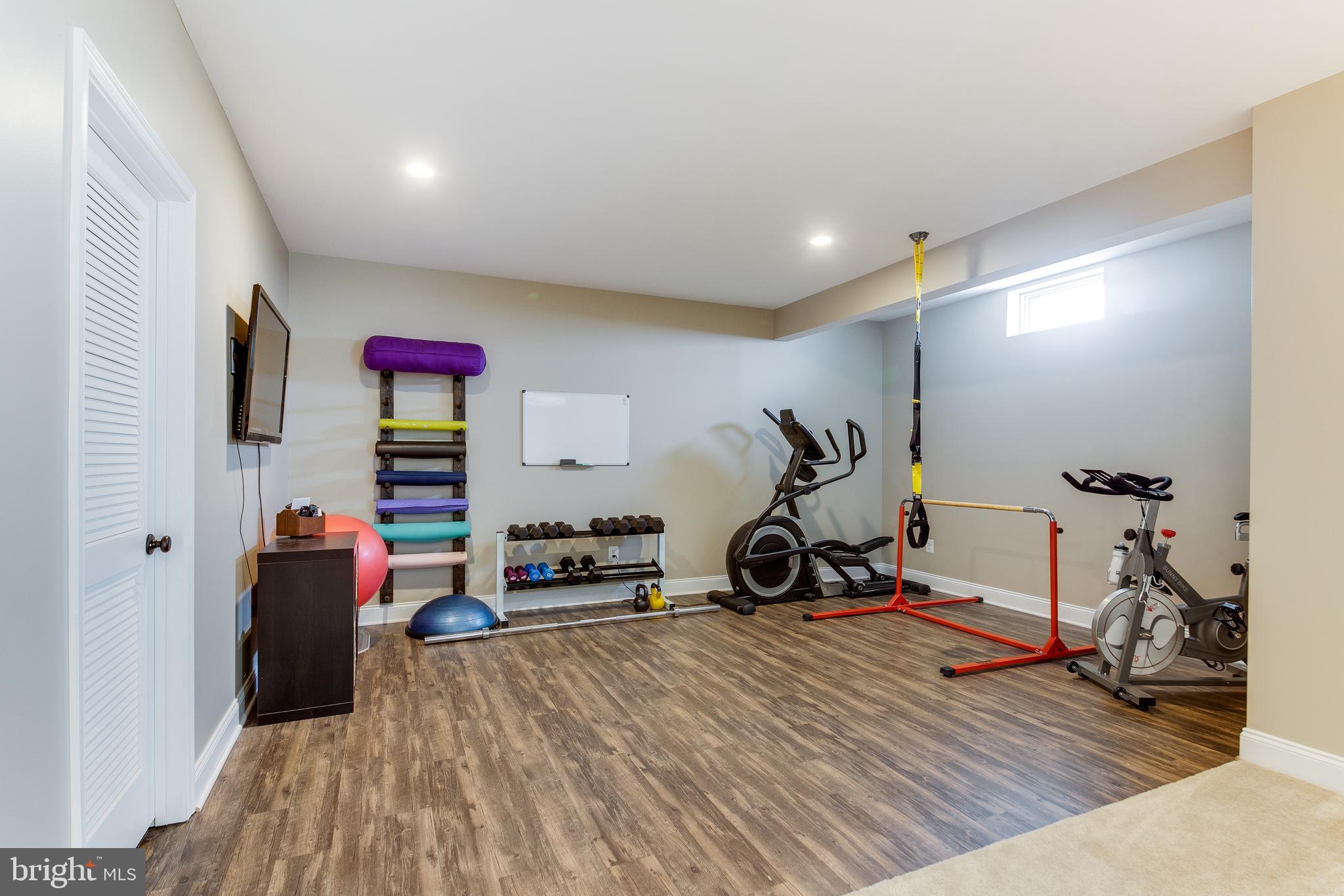 DOMINION VALLEY COUNTRY CLUB - Residential