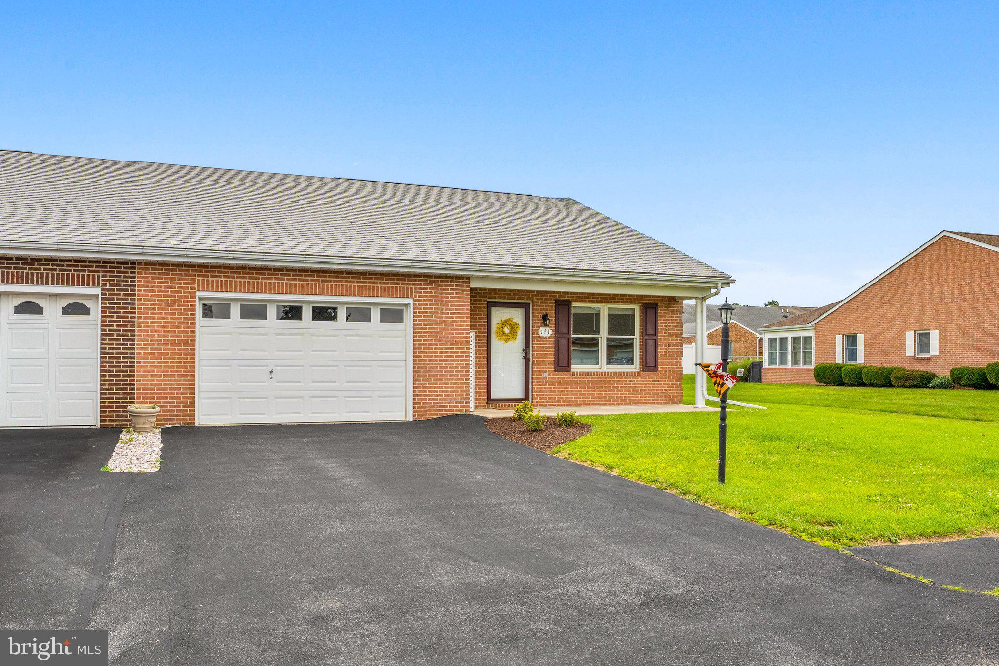 143 BUTTERCUP DRIVE