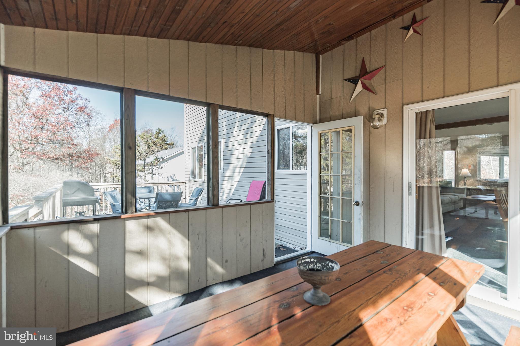 TOWAMENSING TRAILS - Residential