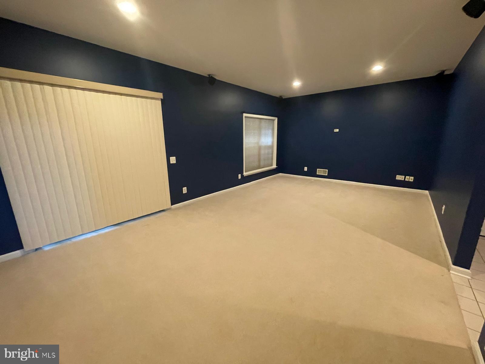 OAKMILL - Residential Lease