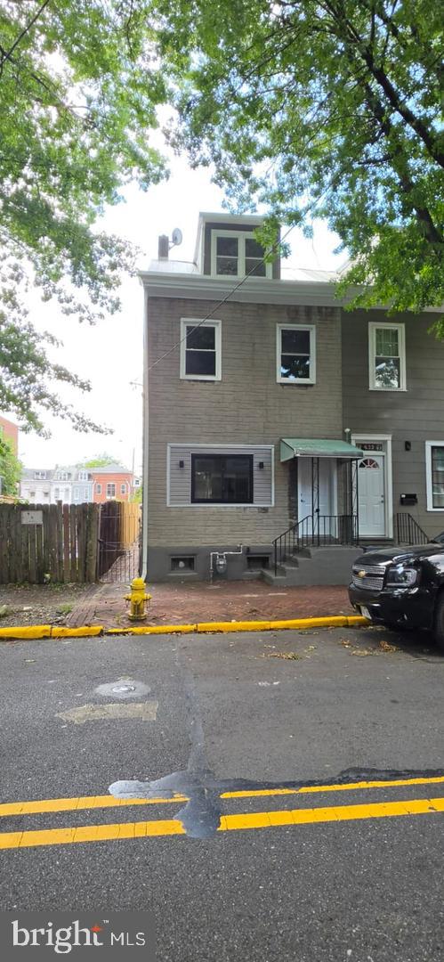 434 S 6TH