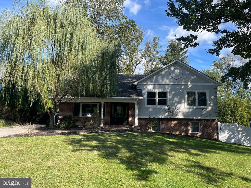Photo of 6709 Pine Drive, COLUMBIA, MD 21046 (MLS # MDHW2060232)