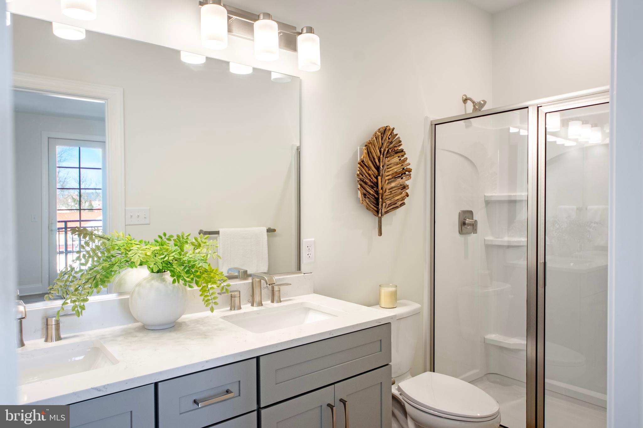 EASTON - Residential Lease