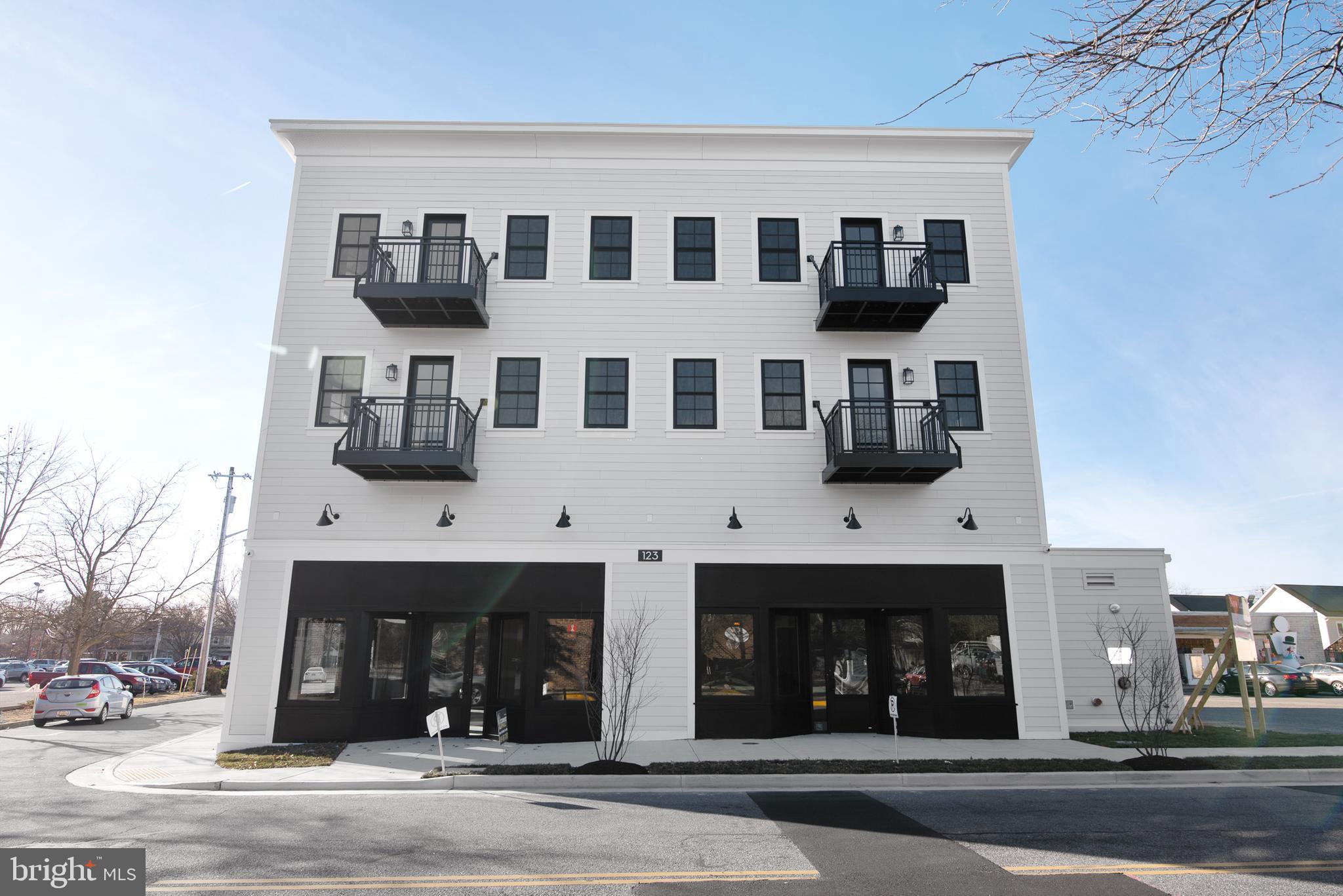 EASTON - Residential Lease