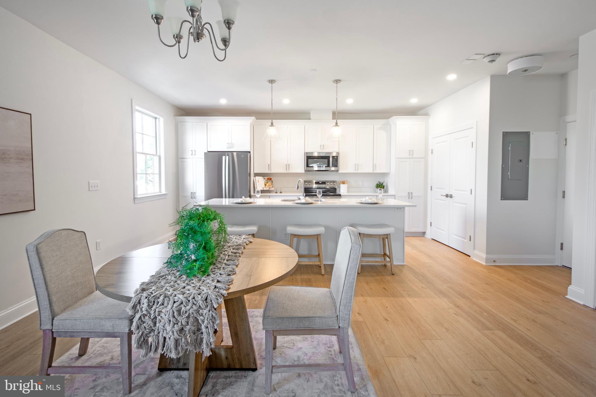 EASTON - Residential Lease