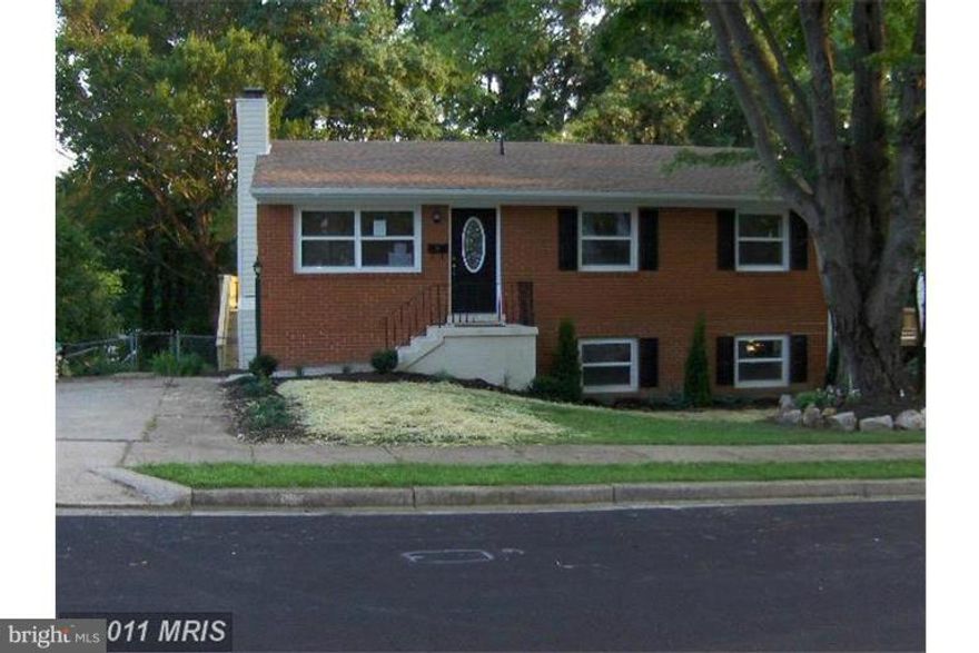 TOTALLY REMODELED IN 2011 TO INCLUDE:  GOURMET KITCHEN W/ GRANITE COUNTER TOPS, CHERRY CABINETS, CERAMIC TILE, NEW BATHROOMS, NEW CARPET, GLEAMING HARDWOODS, NEW HEAT AND AC, NEW ROOF. HUGE FENCED BACKYARD WITH STORAGE SHED. ENTERTAIN ON THE LARGE SUNDECK OFF DIN RM, OR ON THE PATIO BENEATH. BRING ALL OFFERS!