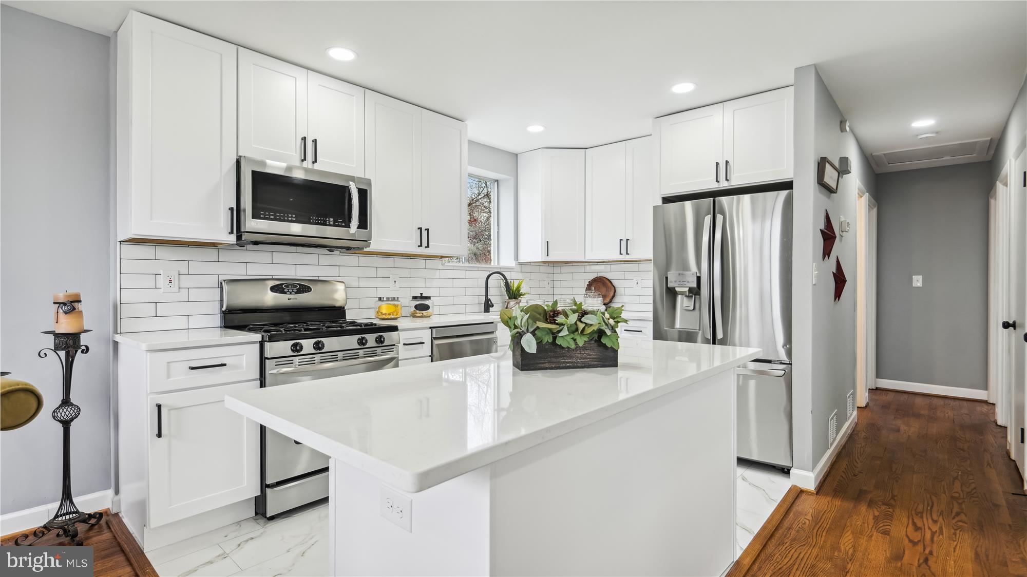 CARMODY HILLS - Residential