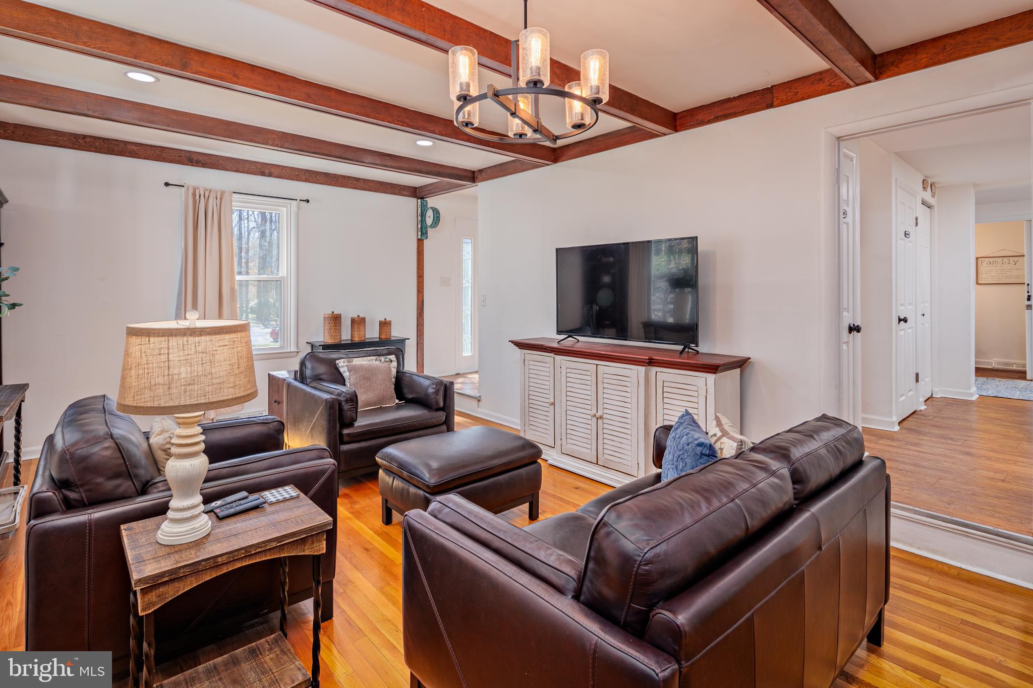 4 CHARTWELL COURT