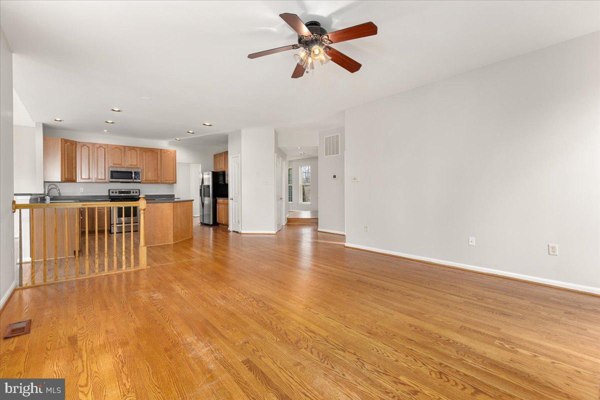 WESLEY WOODS - Residential