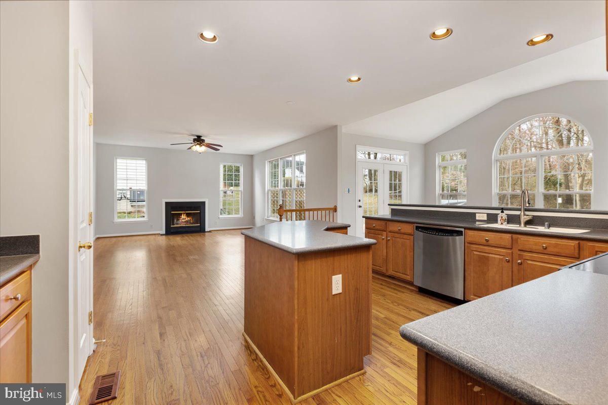 WESLEY WOODS - Residential