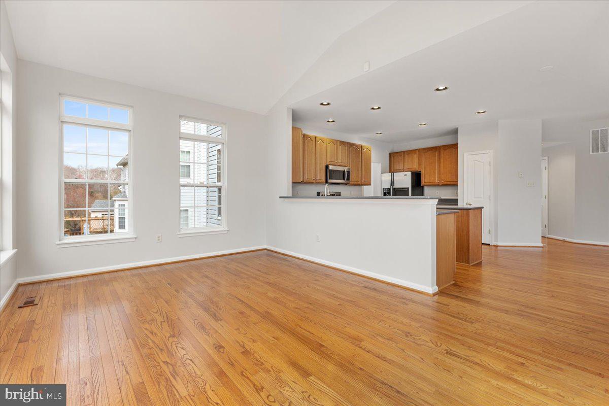 WESLEY WOODS - Residential