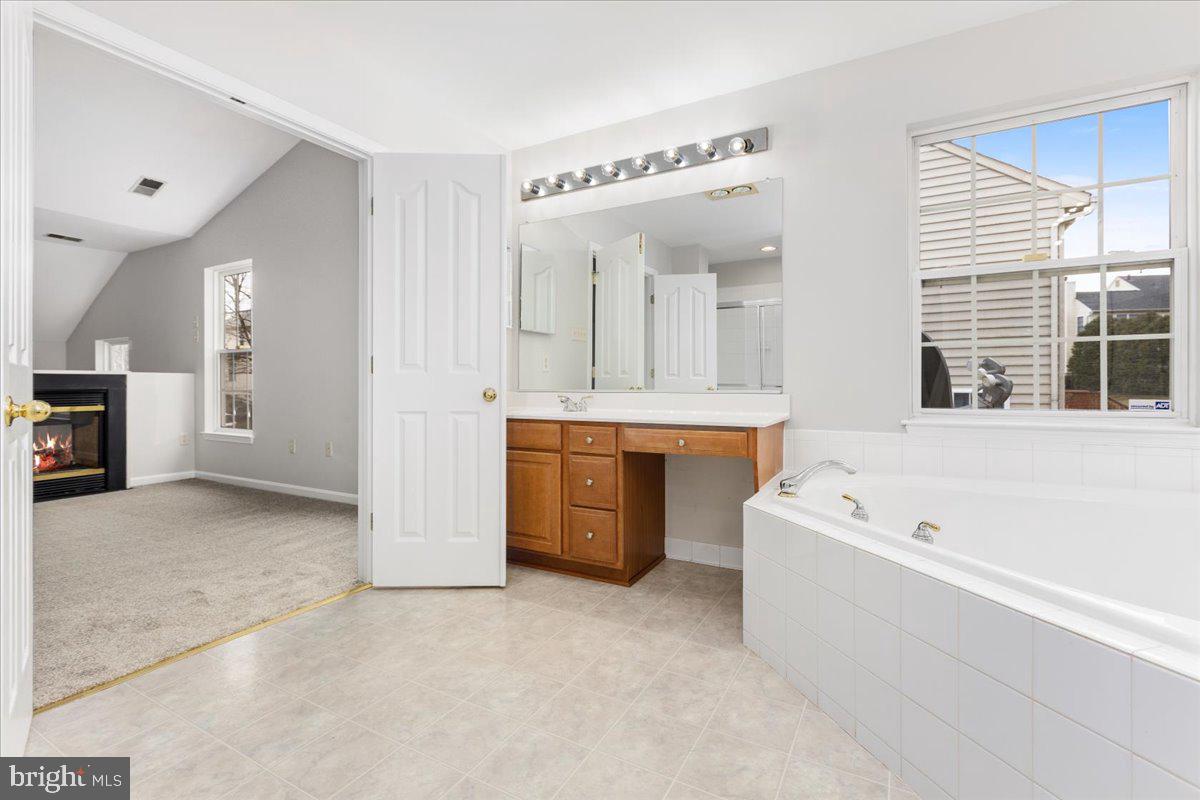 WESLEY WOODS - Residential