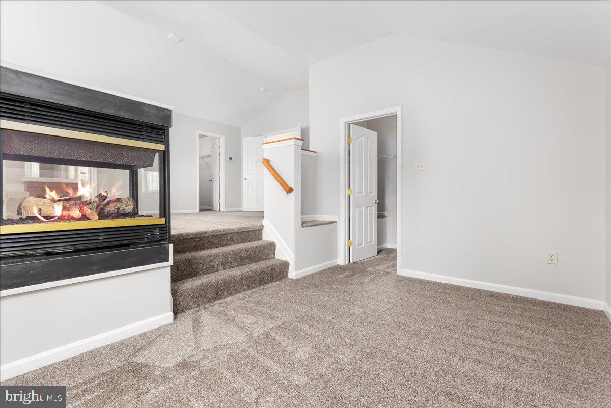 WESLEY WOODS - Residential