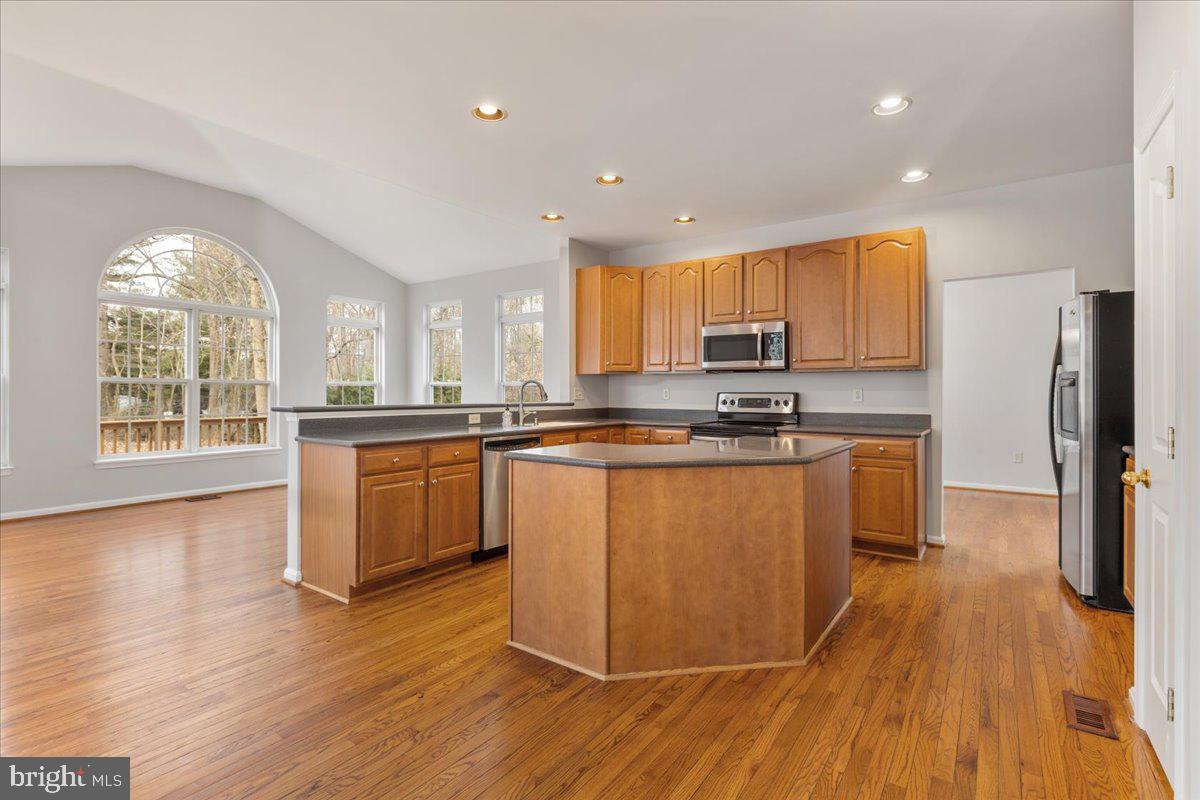 WESLEY WOODS - Residential