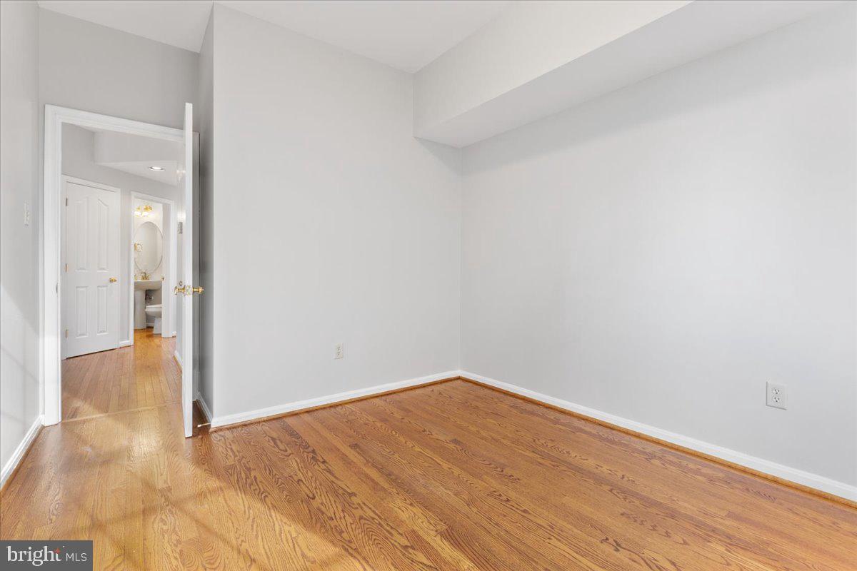 WESLEY WOODS - Residential