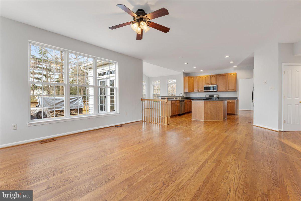 WESLEY WOODS - Residential