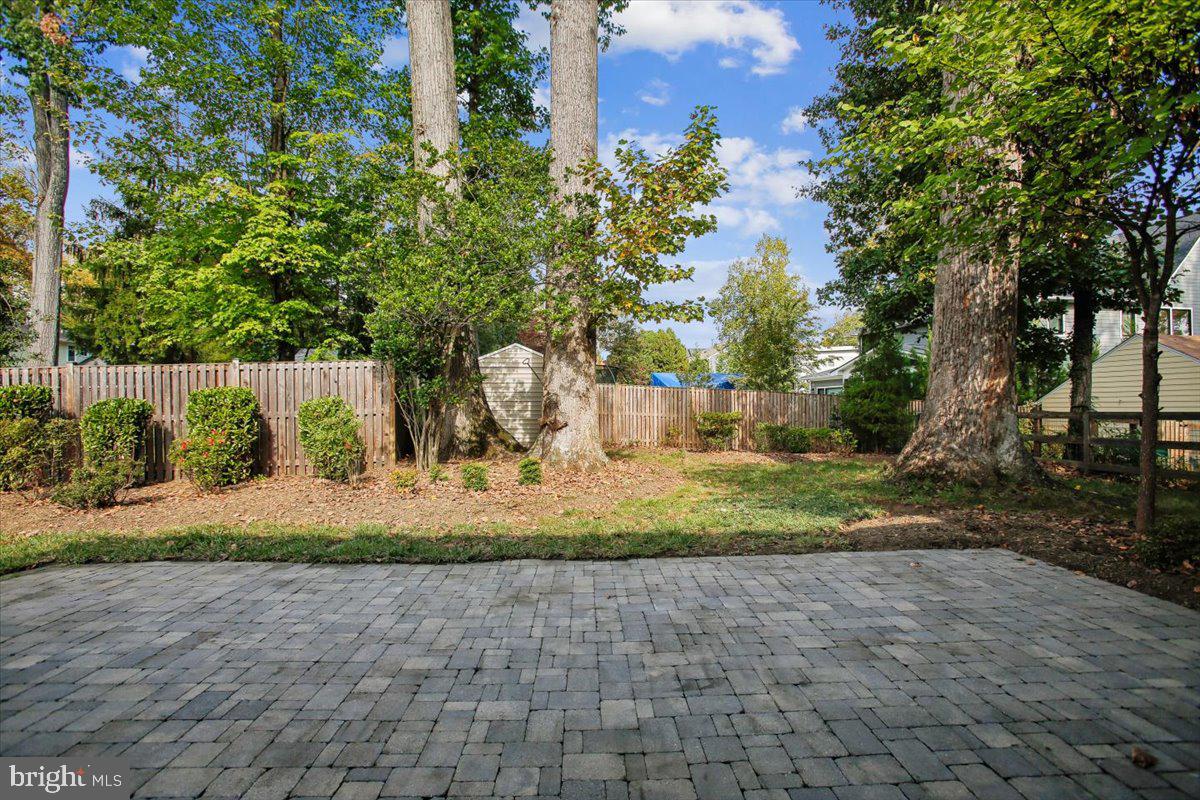 606 TIMBER LANE
