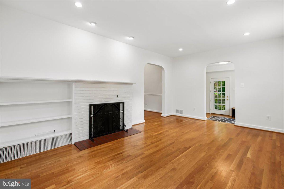 606 TIMBER LANE