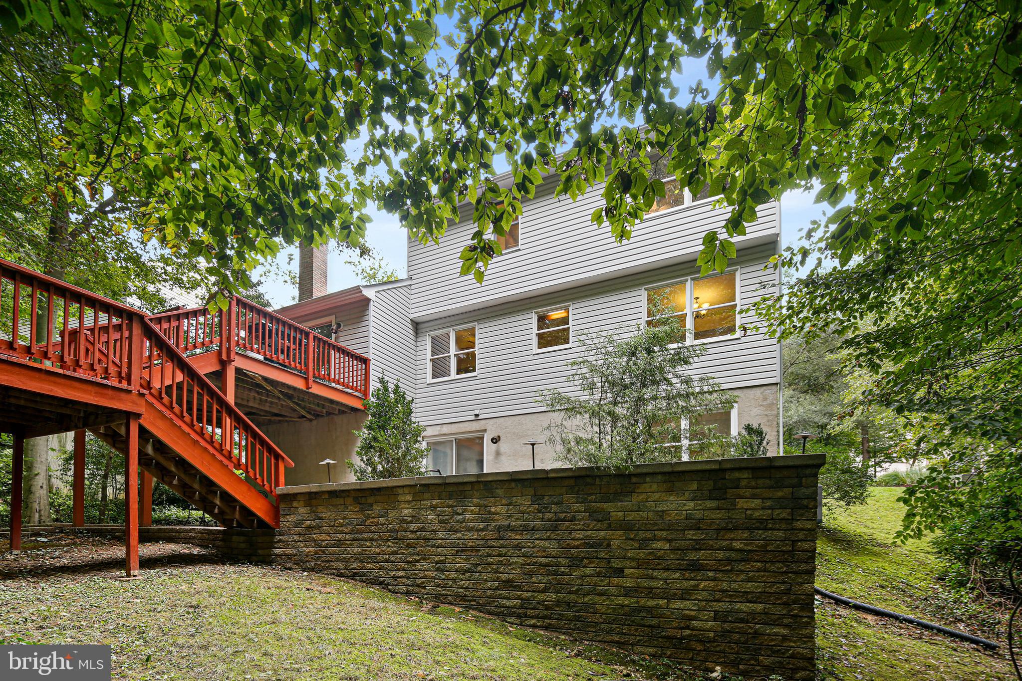 WOODFIELD VILLAGE - Residential