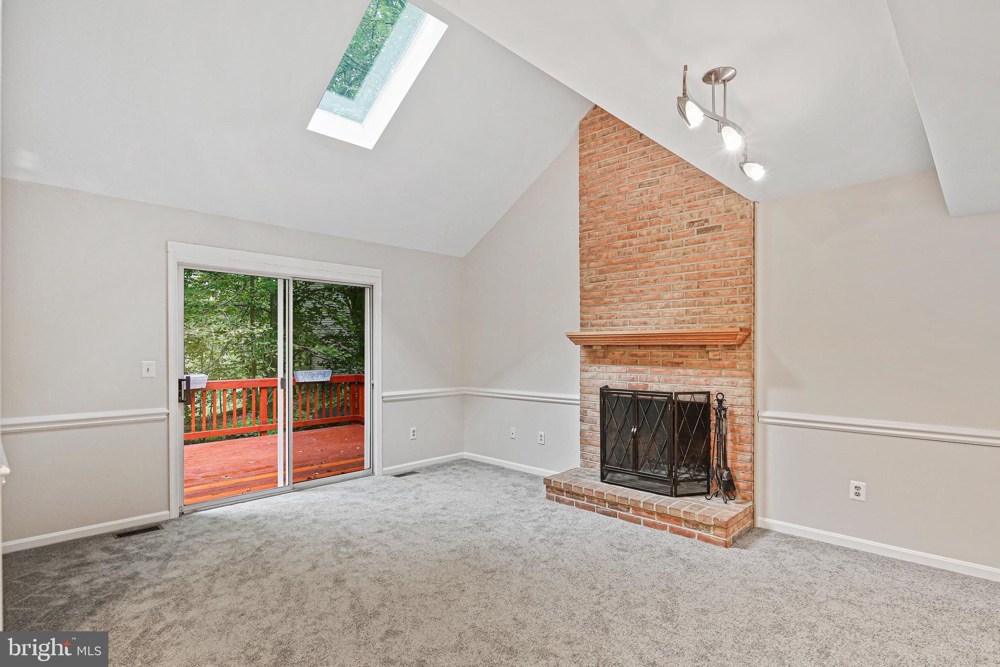 WOODFIELD VILLAGE - Residential