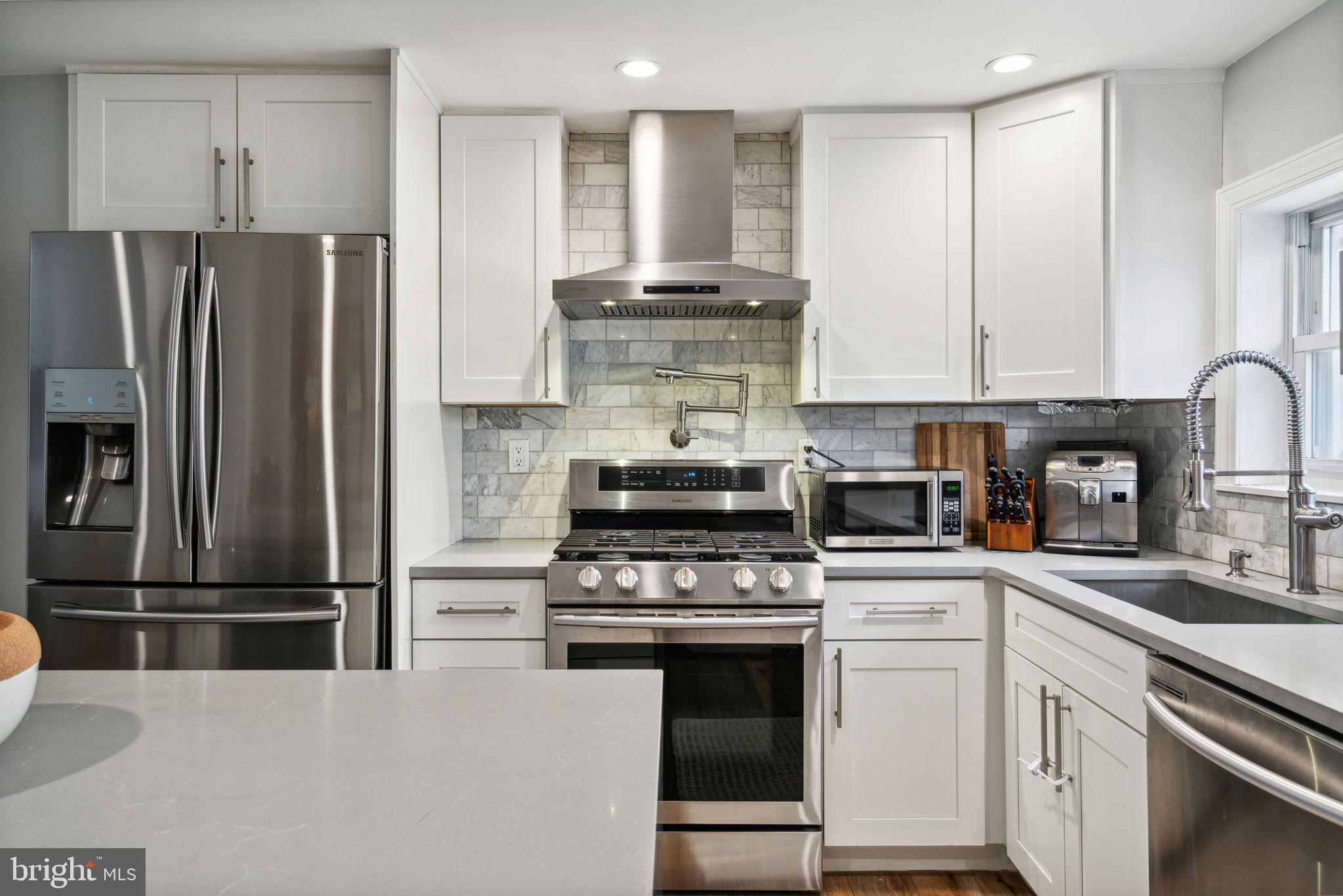 BELLA VISTA - Residential