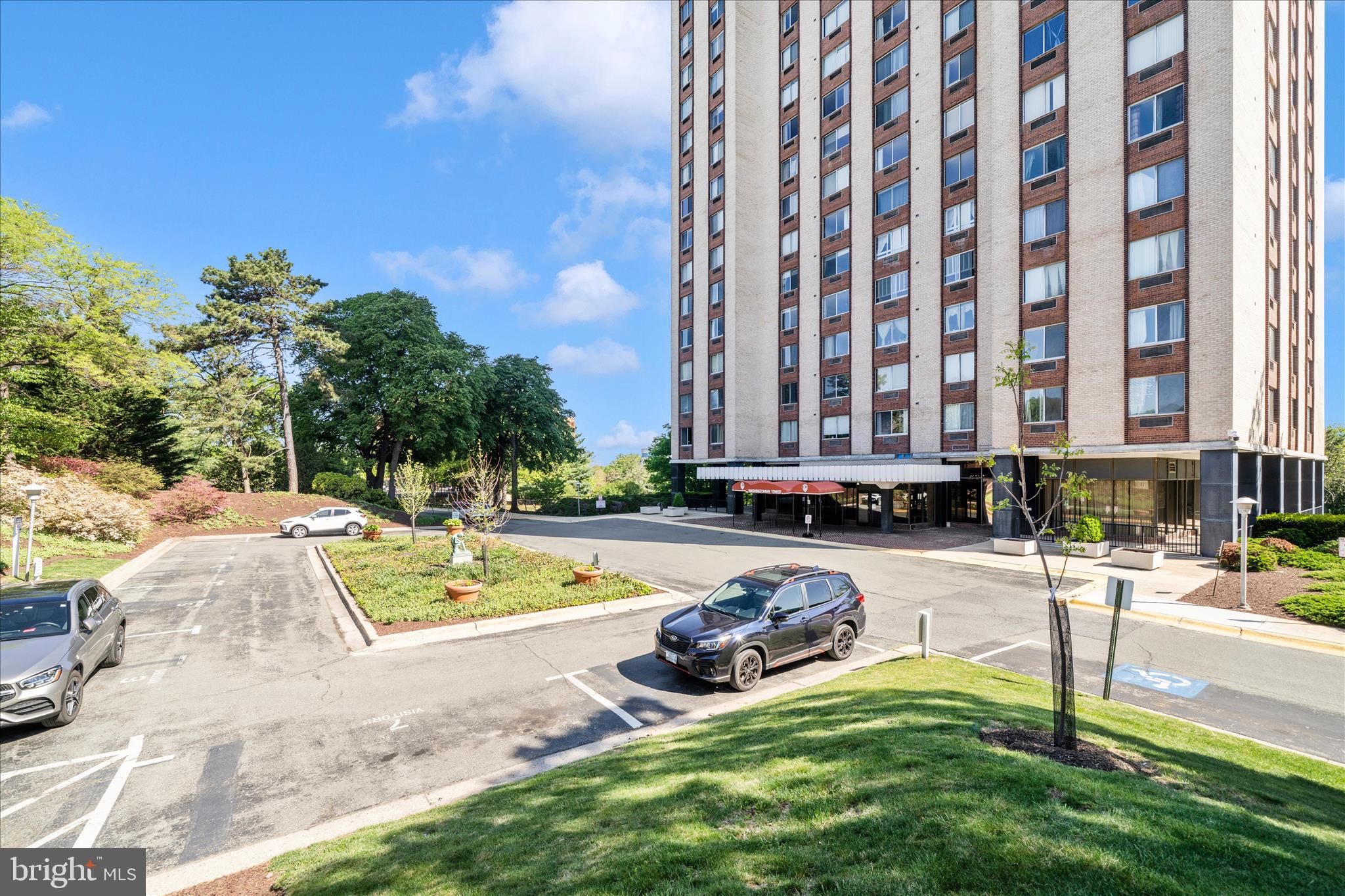 WASHINGTON TOWER - Residential