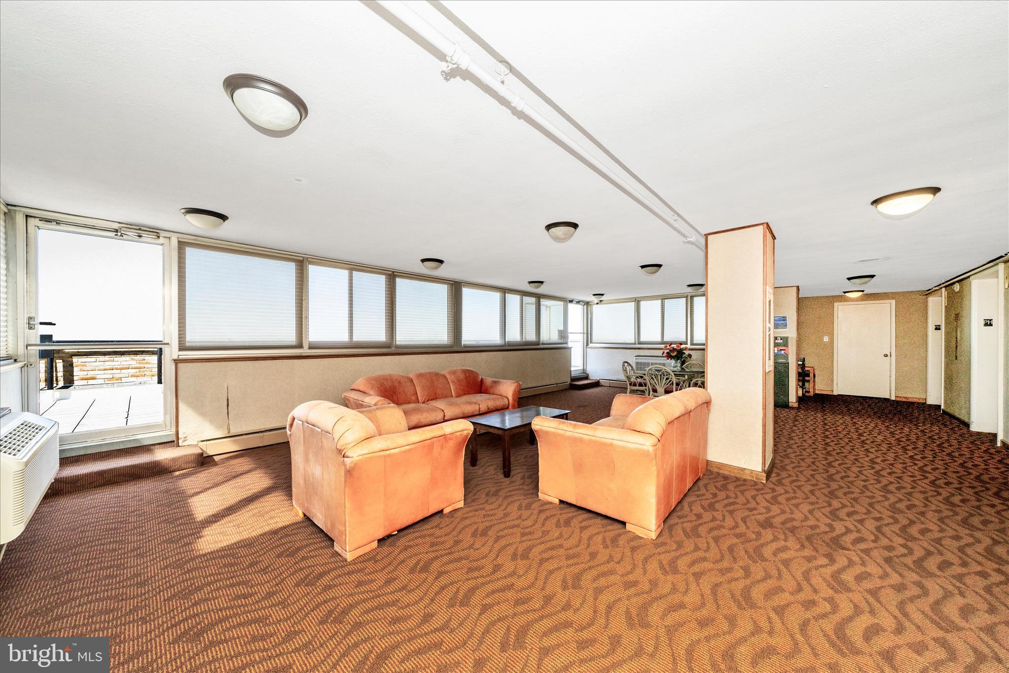 WASHINGTON TOWER - Residential