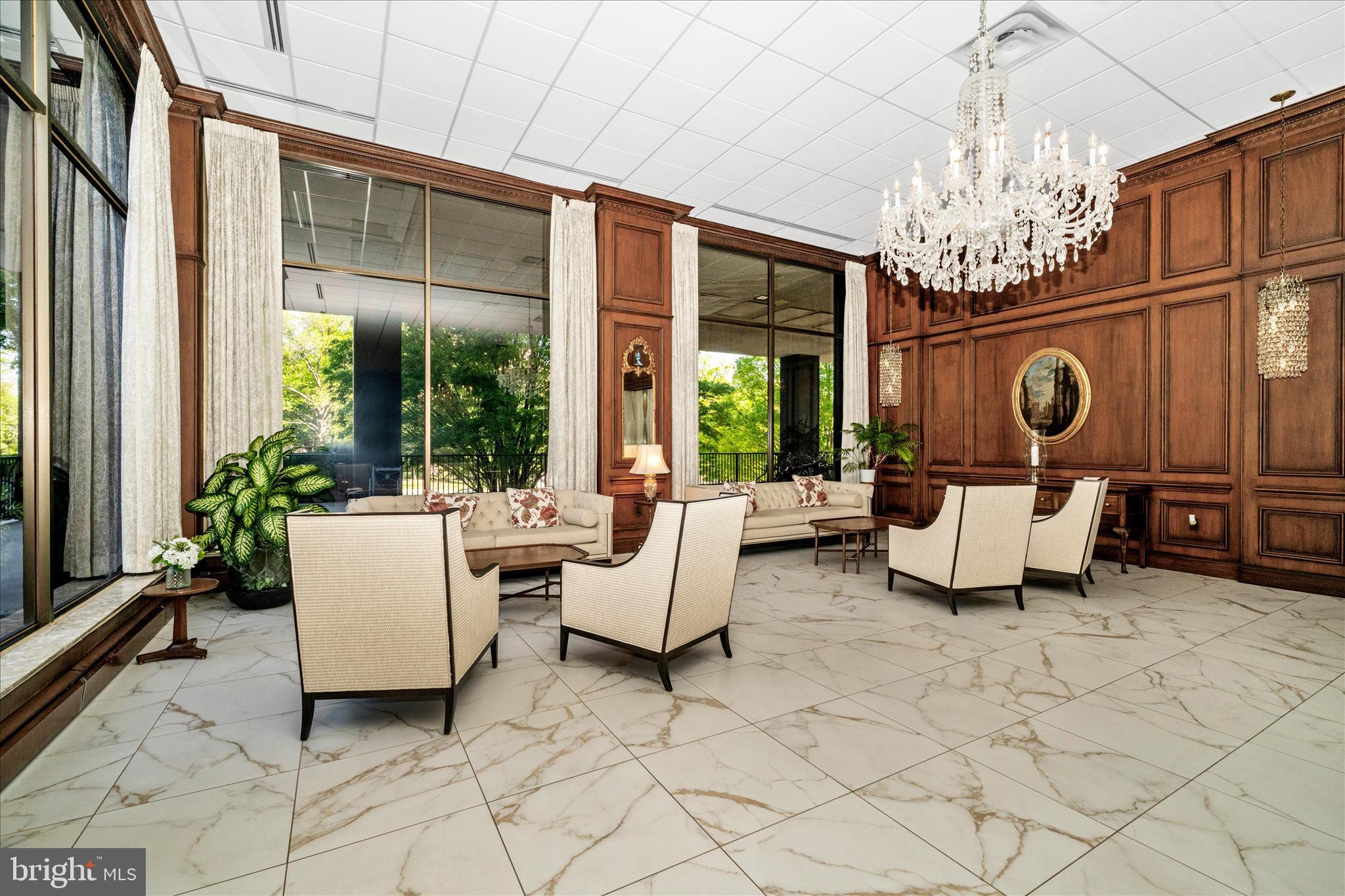 WASHINGTON TOWER - Residential