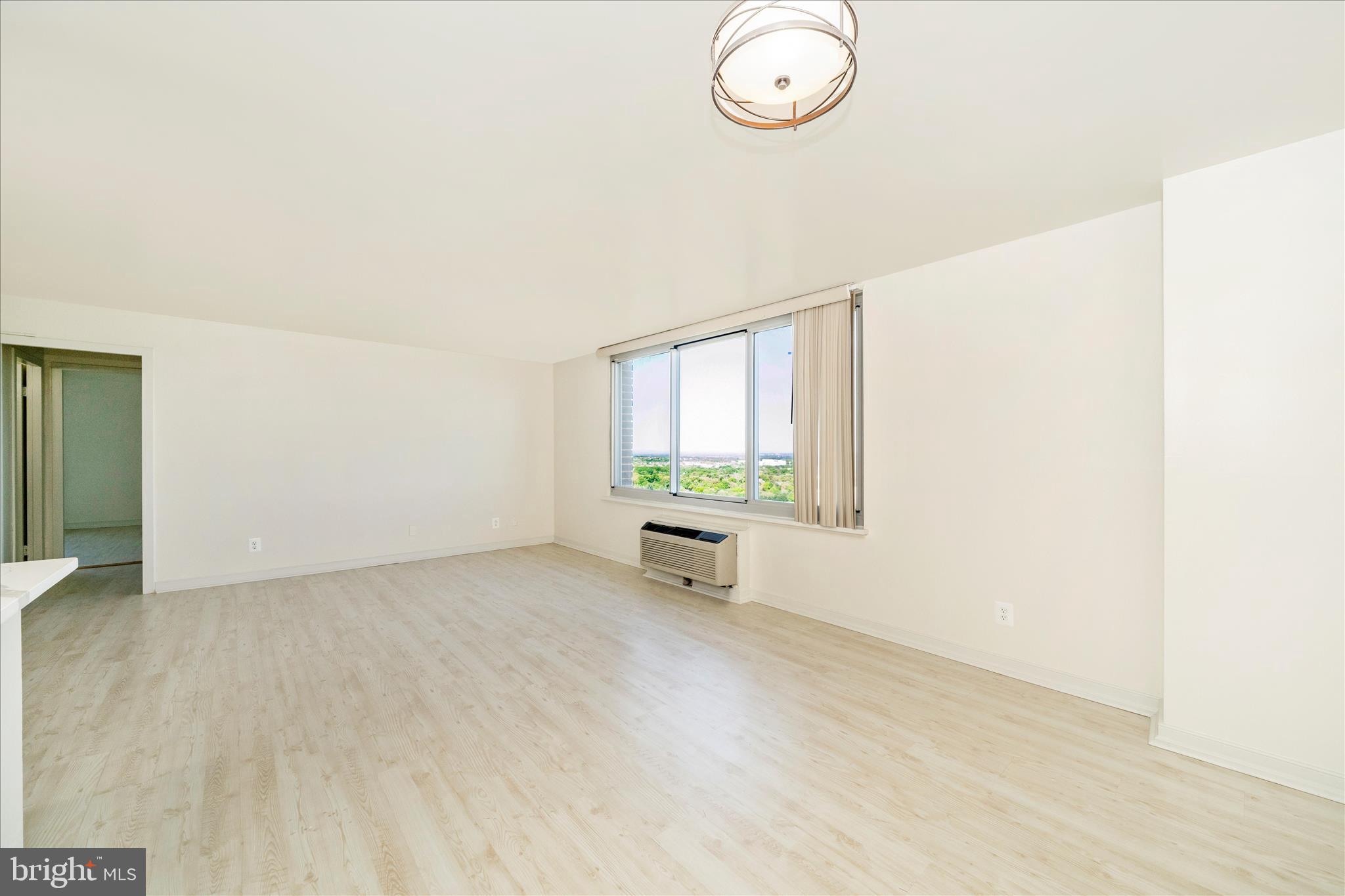 WASHINGTON TOWER - Residential