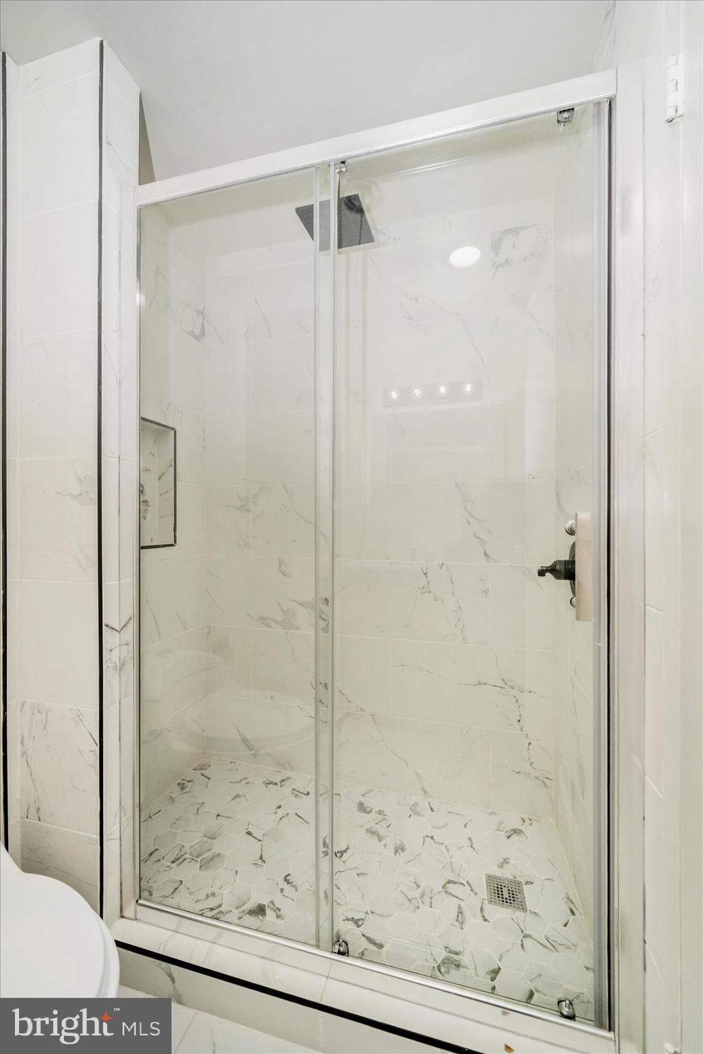 WASHINGTON TOWER - Residential