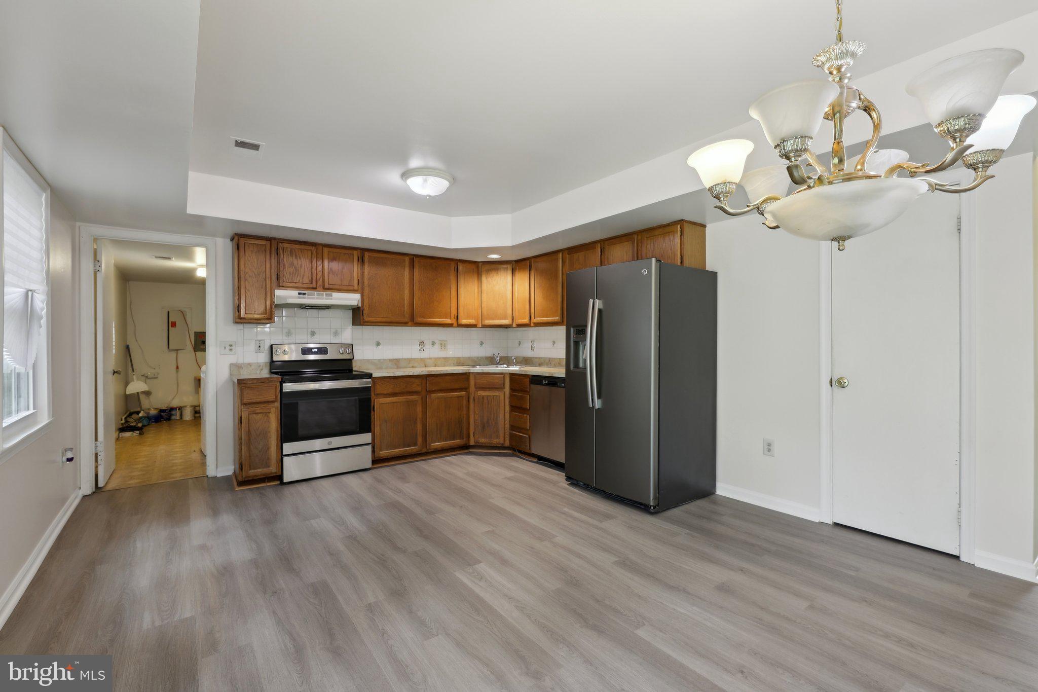 FOX RUN ESTATES - Residential