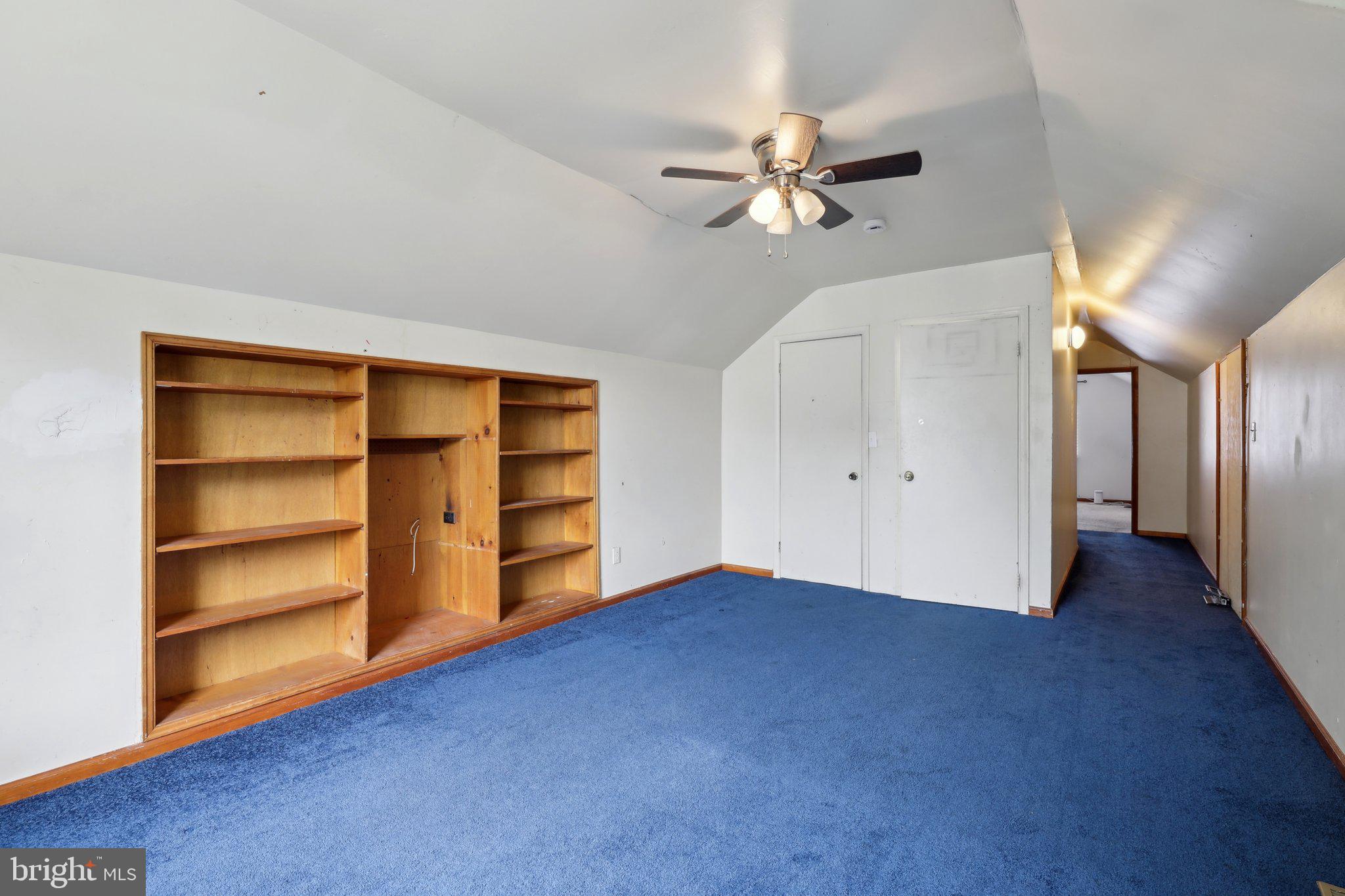 FOX RUN ESTATES - Residential