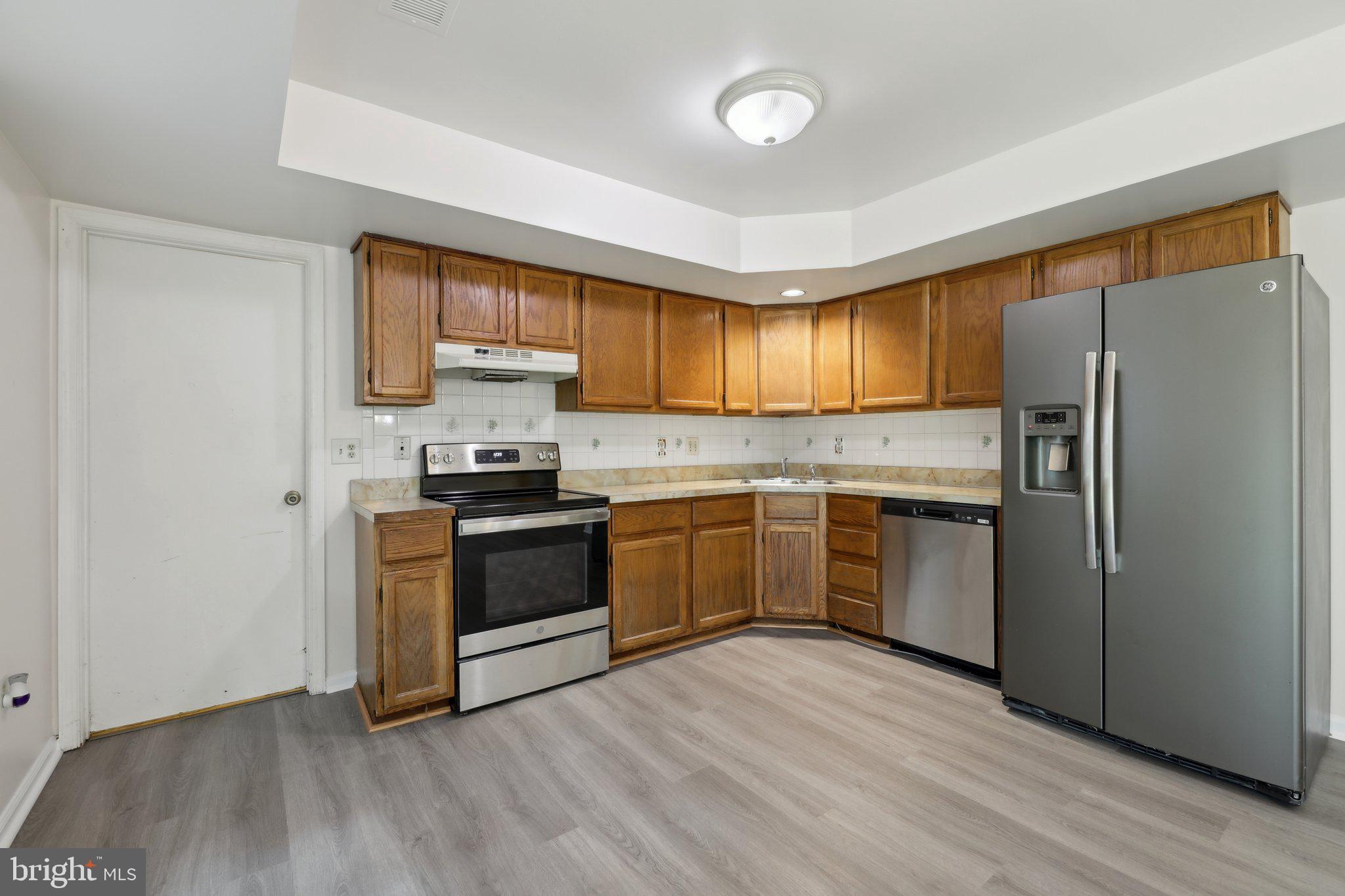 FOX RUN ESTATES - Residential