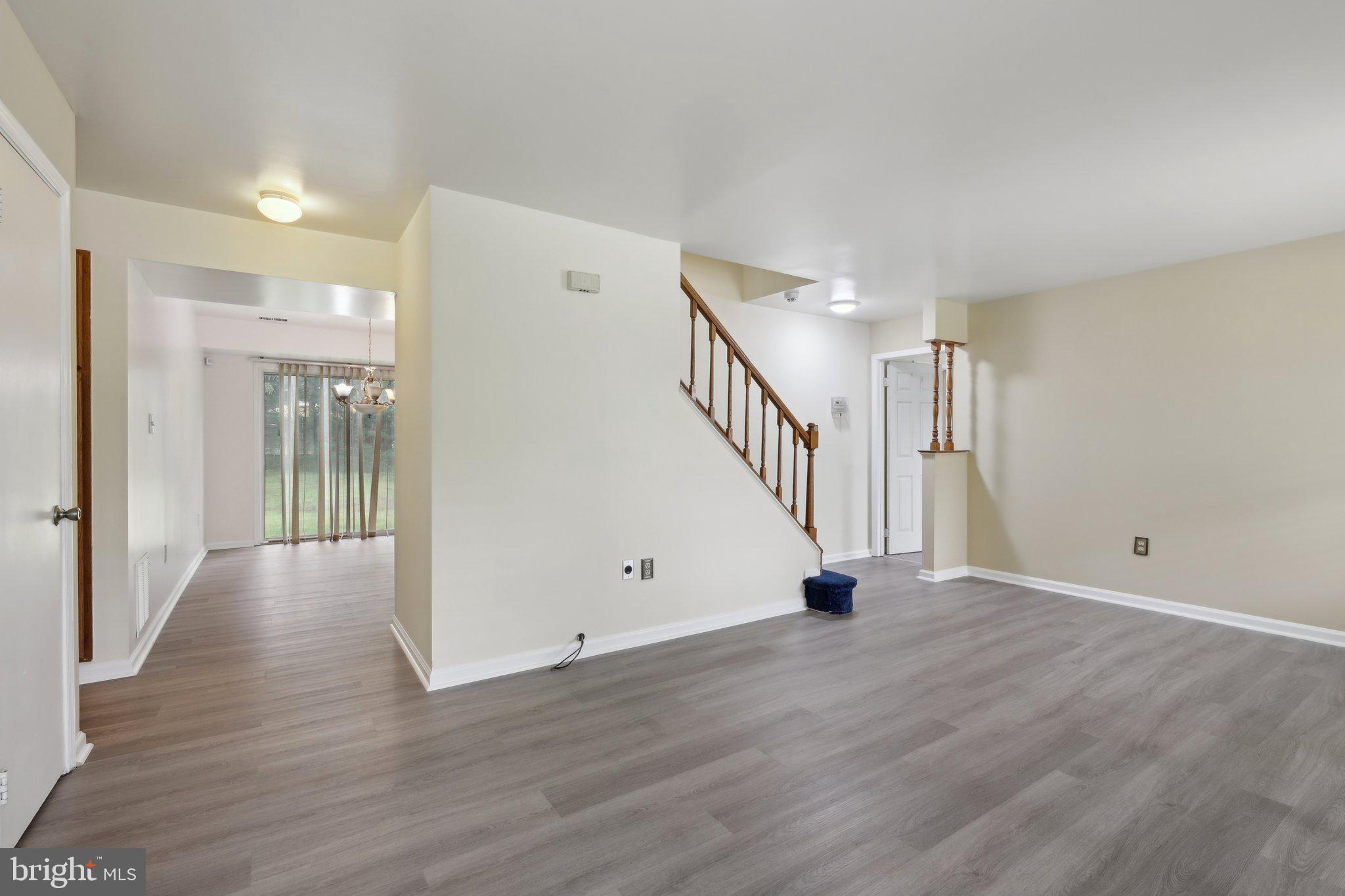 FOX RUN ESTATES - Residential