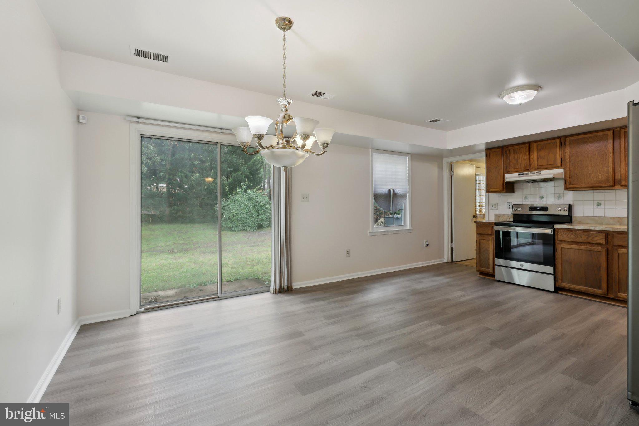 FOX RUN ESTATES - Residential