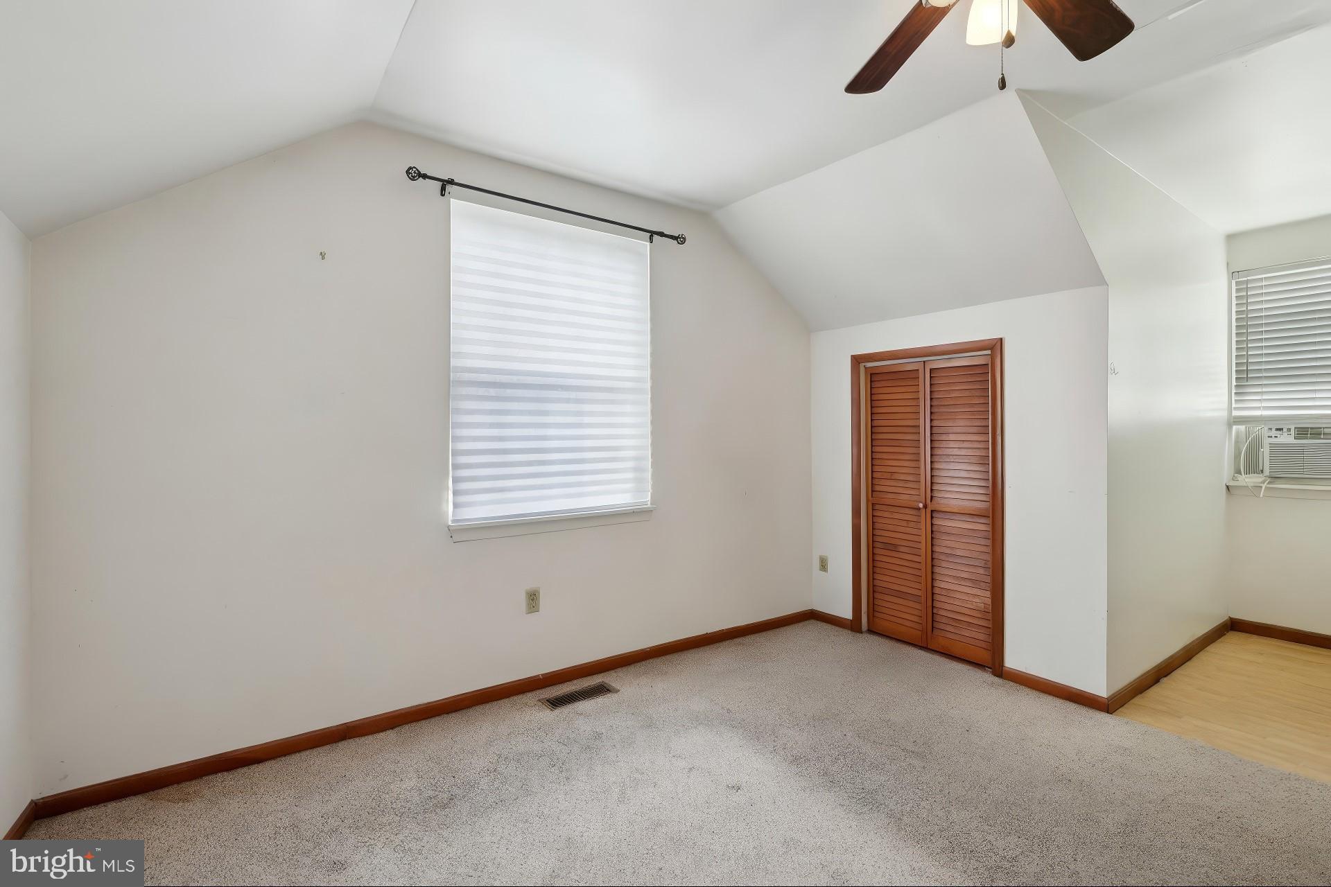 FOX RUN ESTATES - Residential