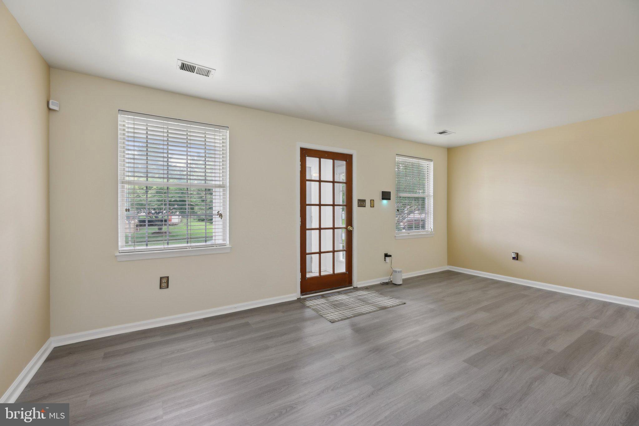 FOX RUN ESTATES - Residential