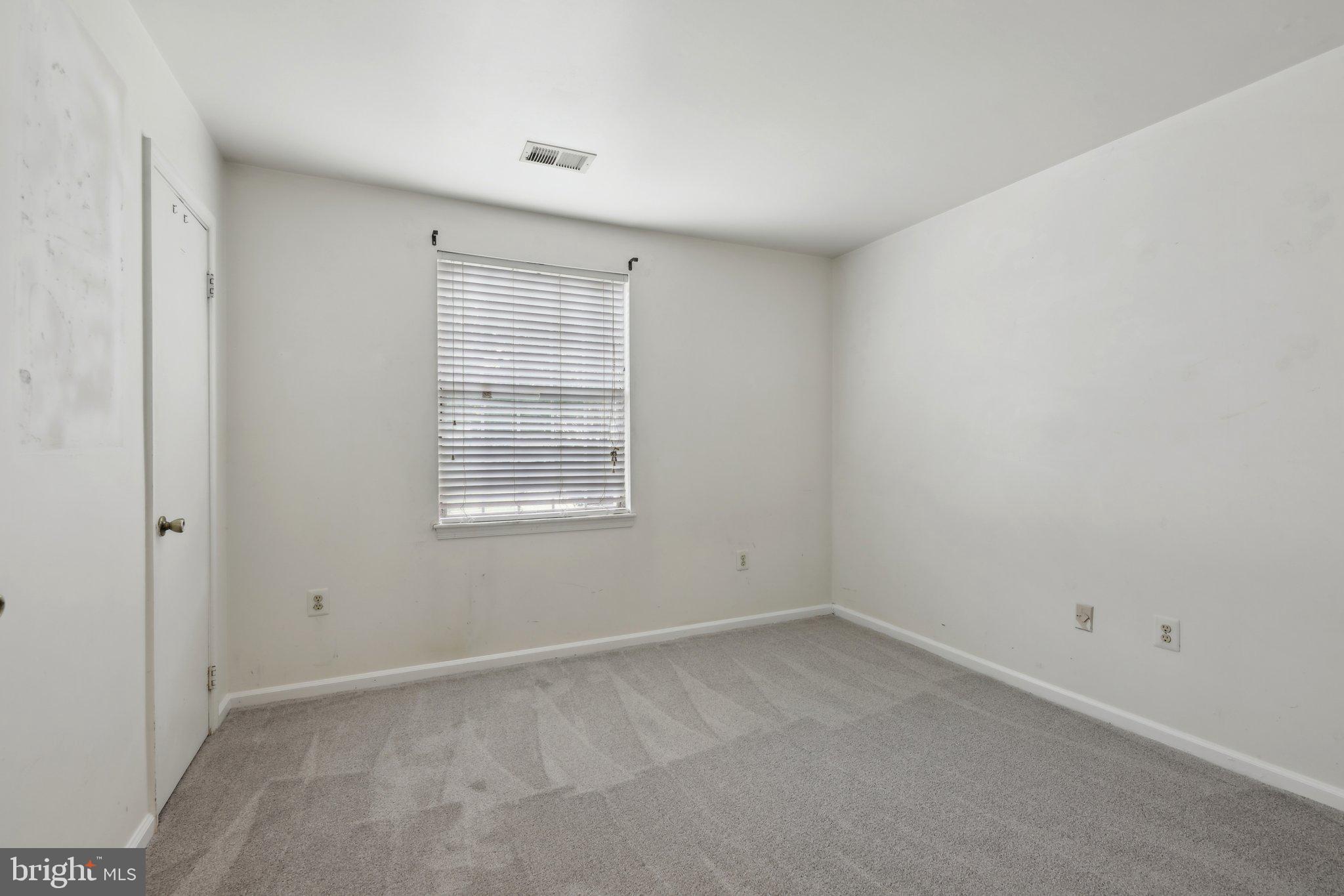 FOX RUN ESTATES - Residential