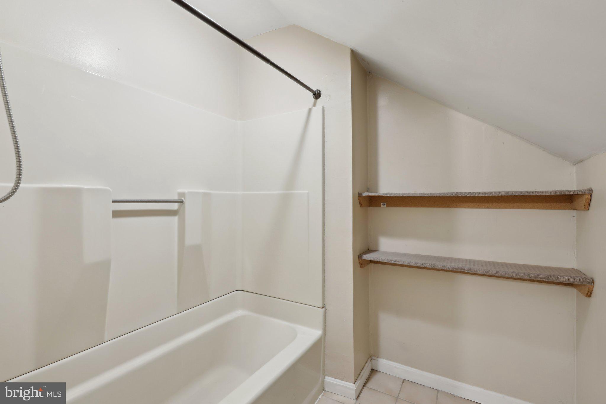 FOX RUN ESTATES - Residential