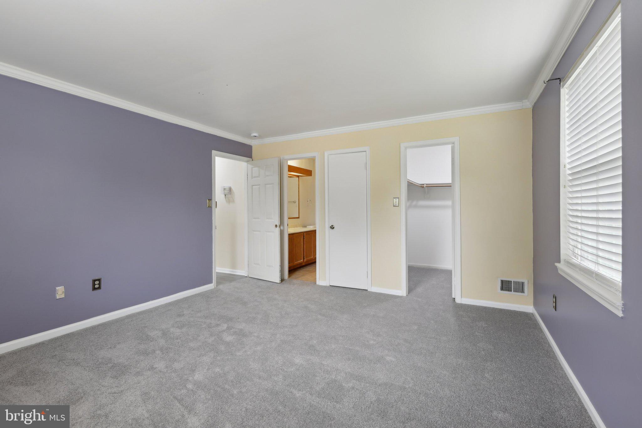 FOX RUN ESTATES - Residential