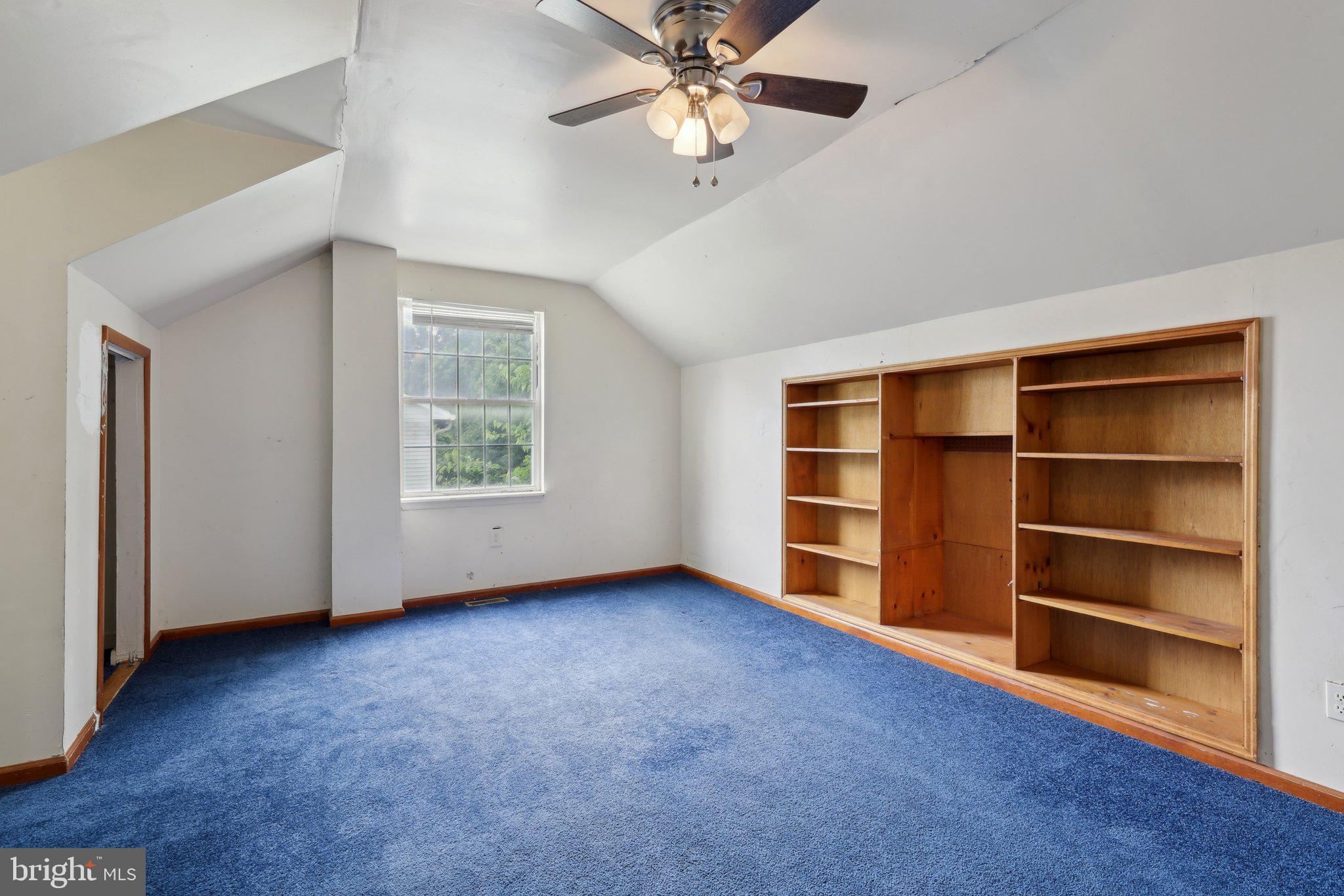 FOX RUN ESTATES - Residential