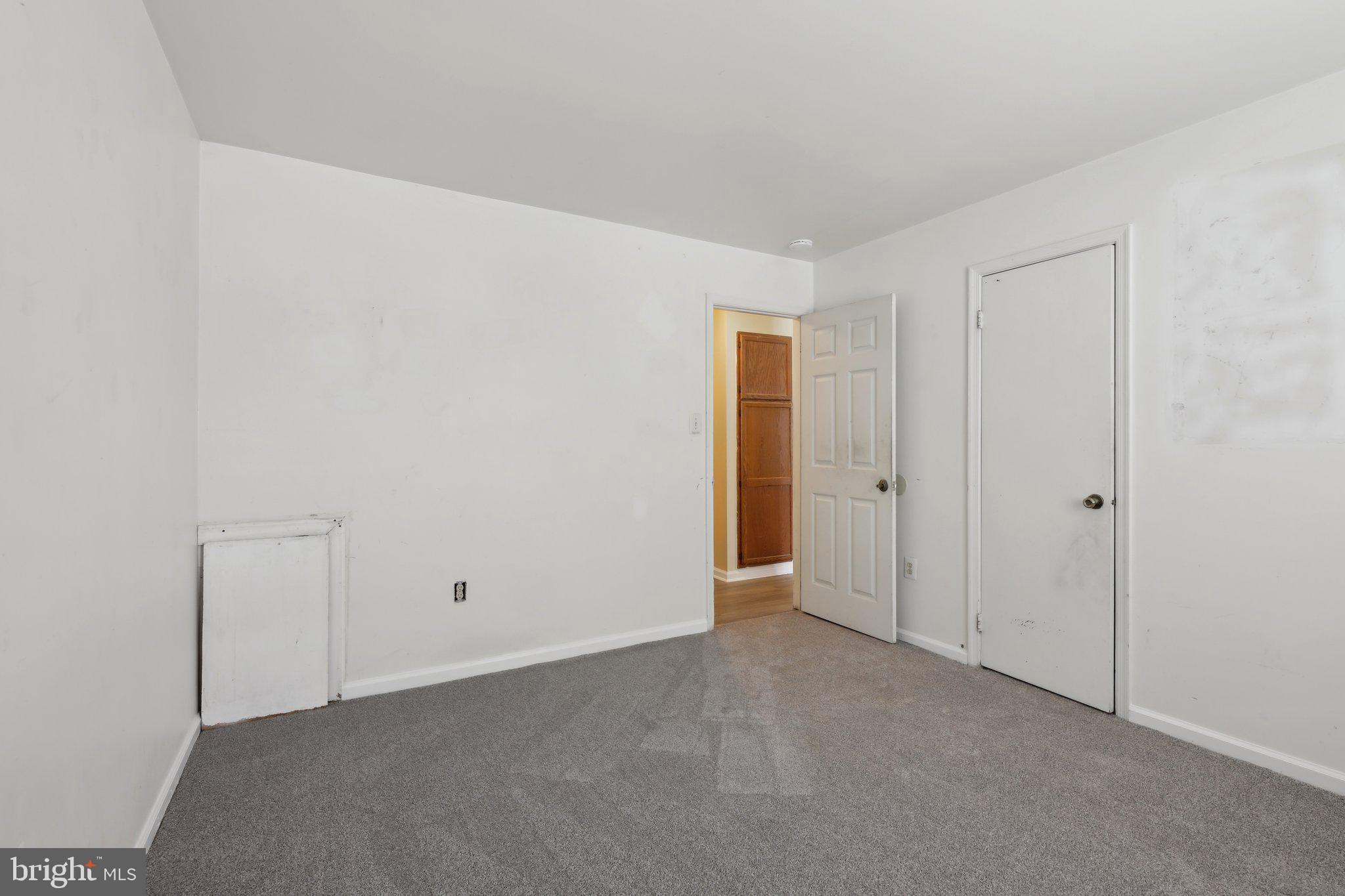 FOX RUN ESTATES - Residential