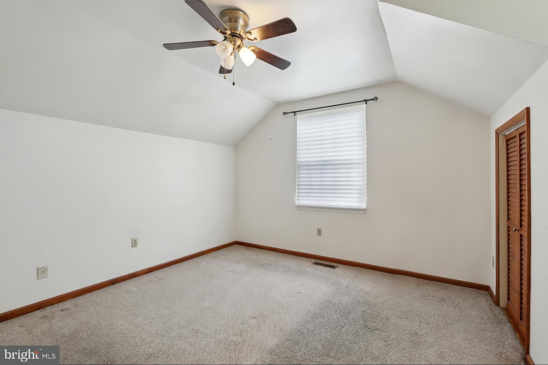 FOX RUN ESTATES - Residential