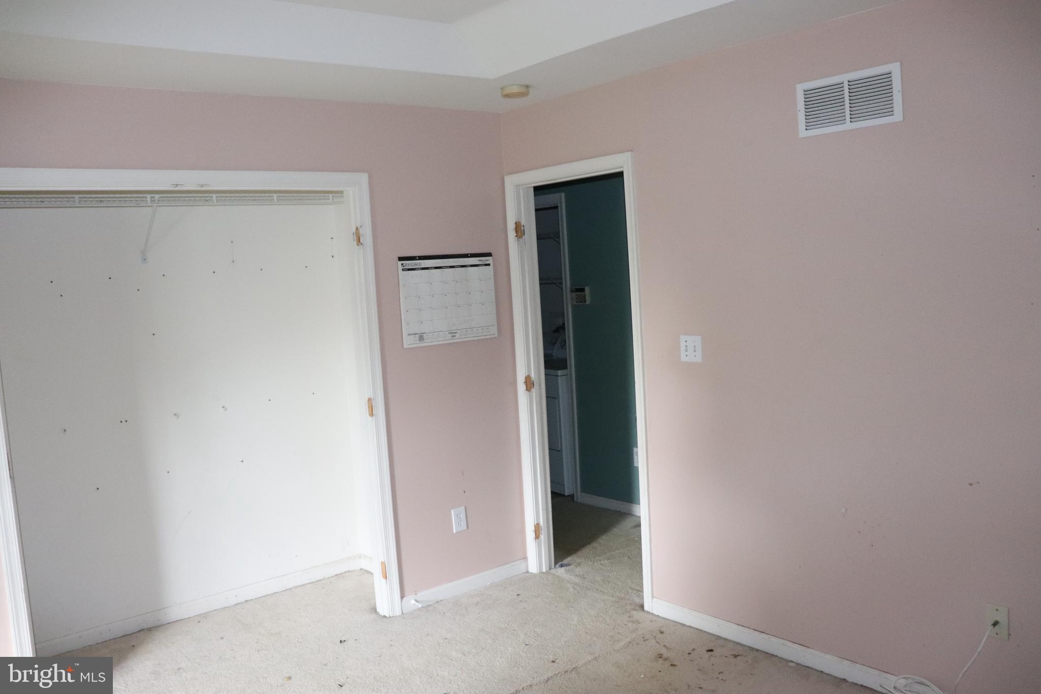 MIDDLE RIVER - Residential