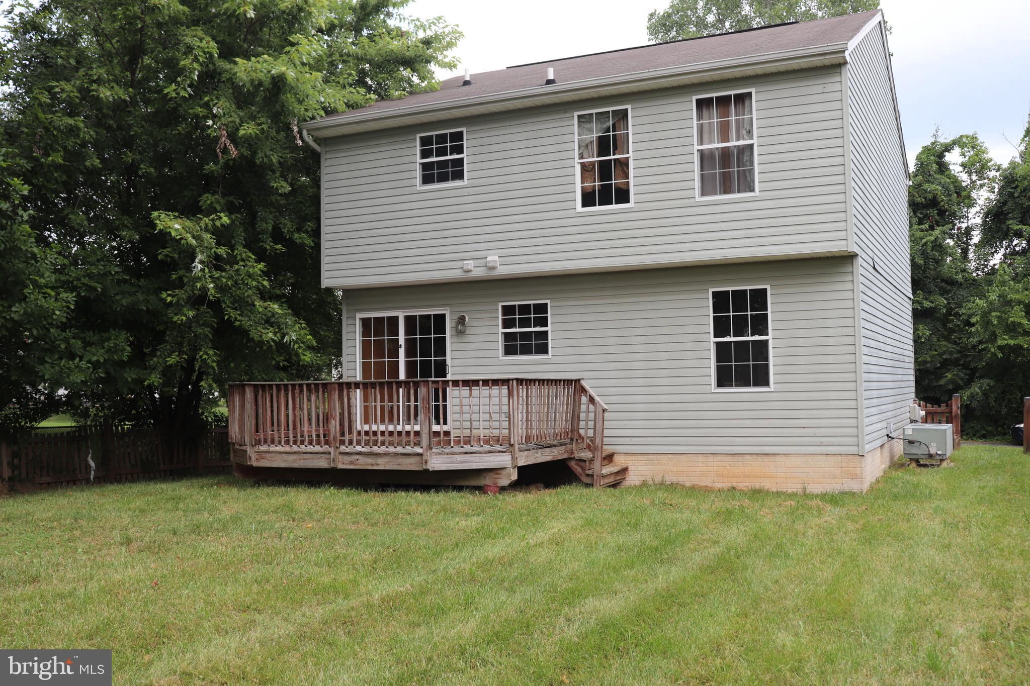 MIDDLE RIVER - Residential